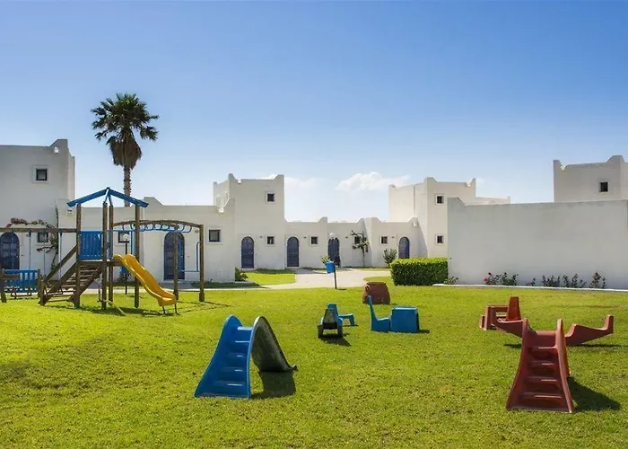 Отель The Aeolos 4*